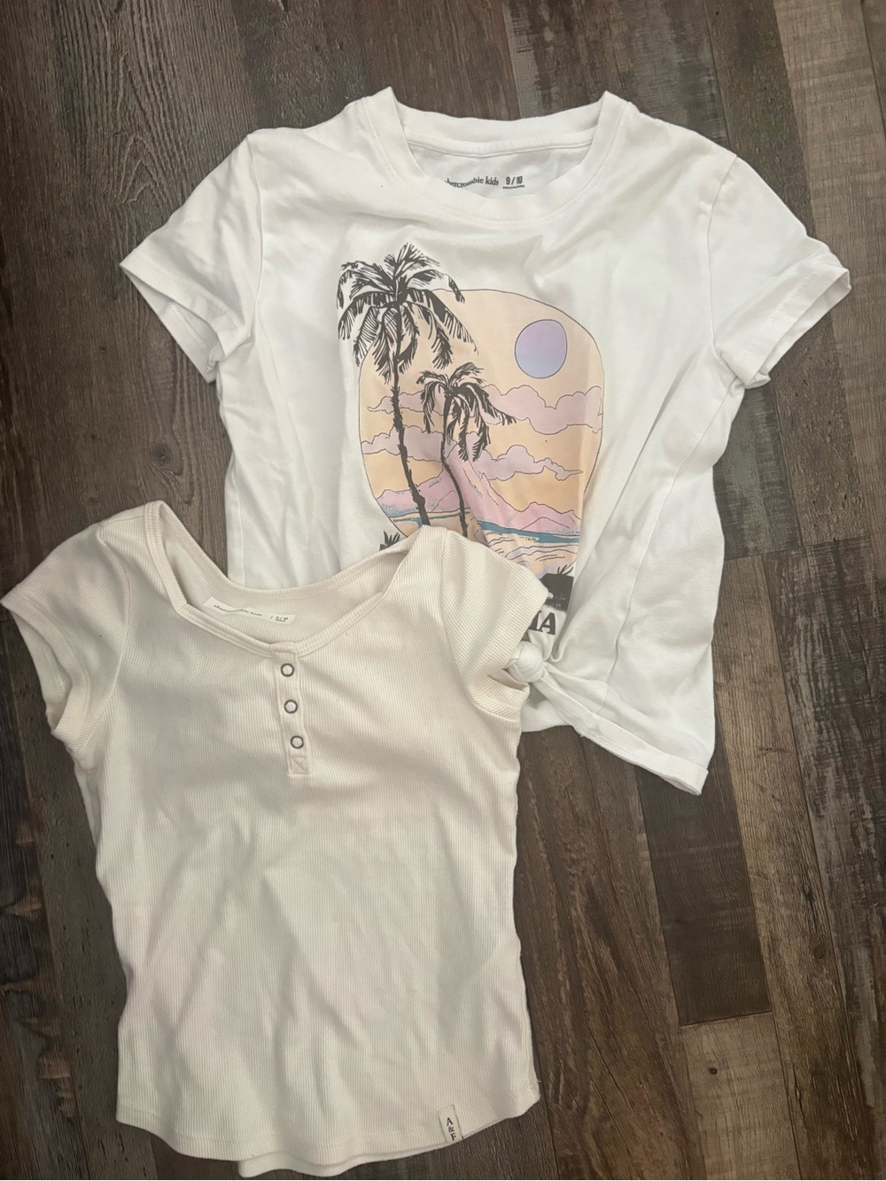 Girl Abercrombie kids shirt bundle size 9/10